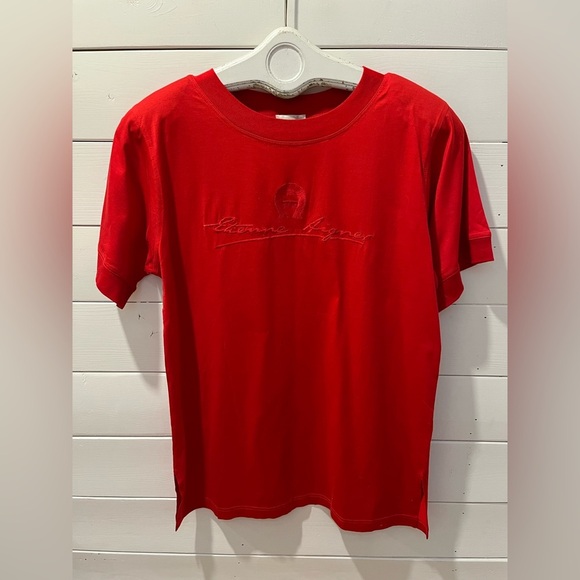 📍❤️ Étienne Aigner – Red Embroidered Logo T-Shirt – Vintage –  size 42 - Picture 1 of 12
